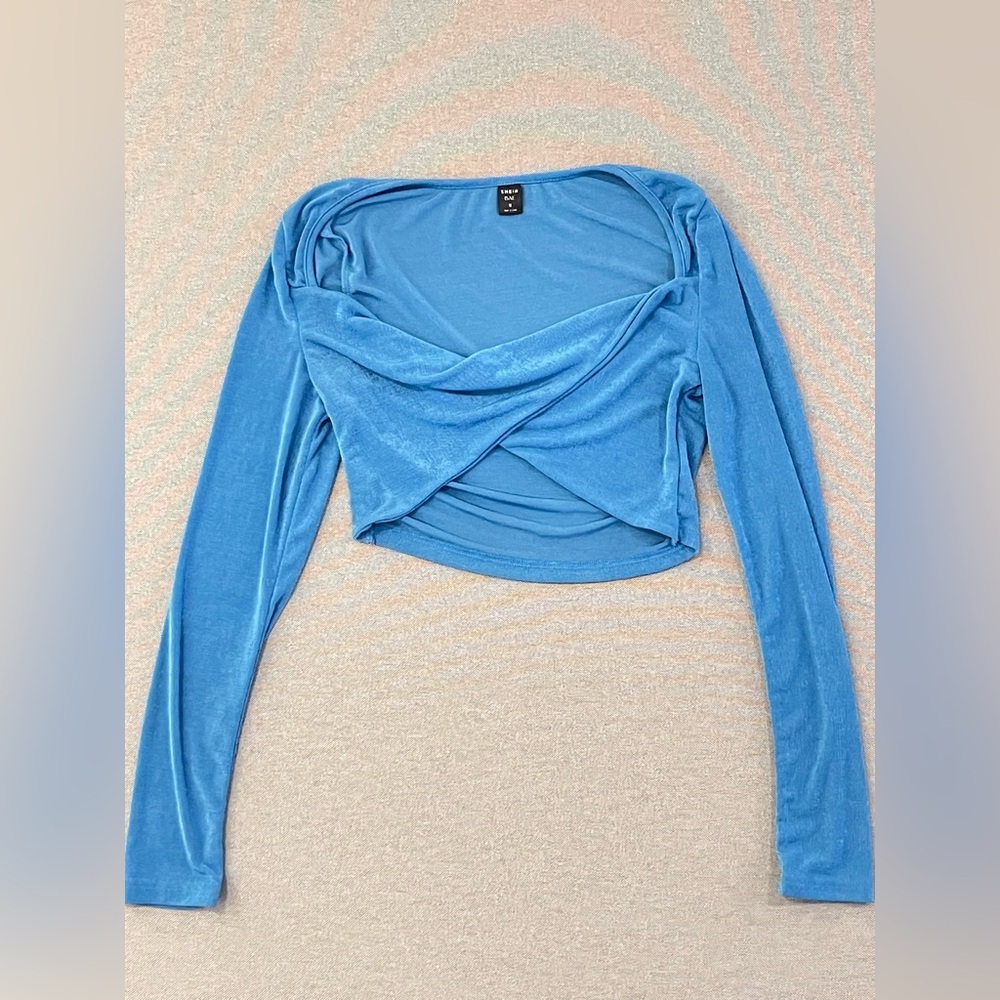 SHEIN BAE Blue Twist‎ Front Long Sleeve Crop Top Medium Y2K Going Out Top
